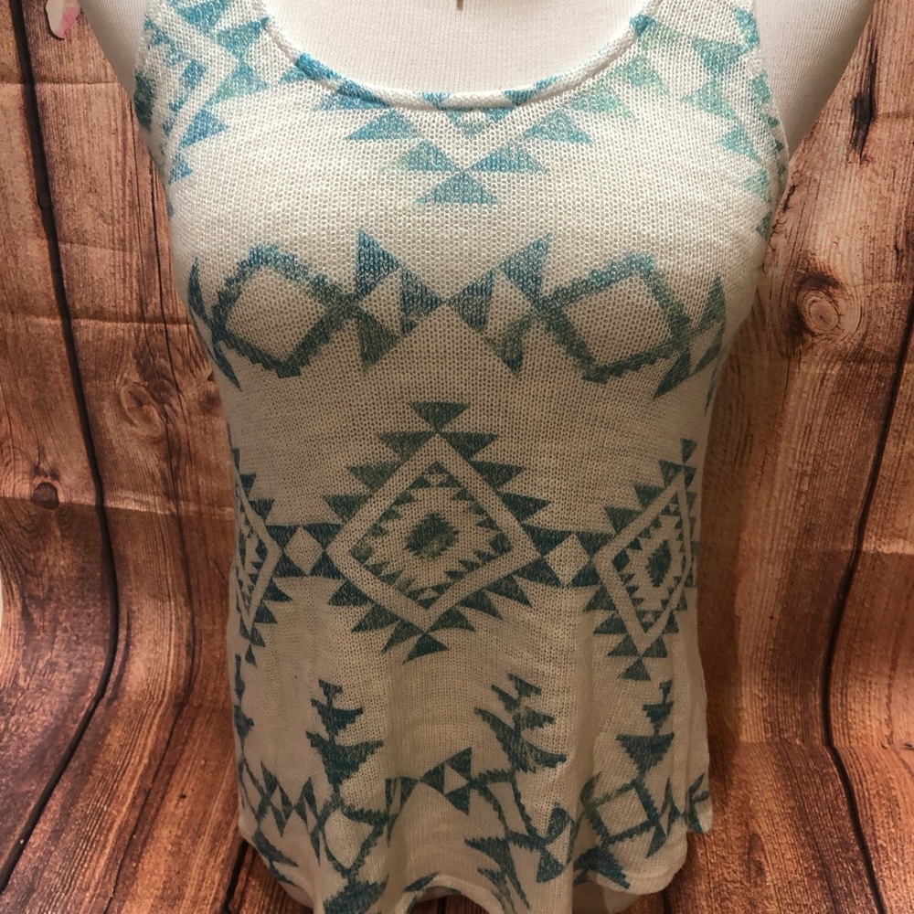 Wet Seal Cream Sleeveless Tank Top with Graphic Design